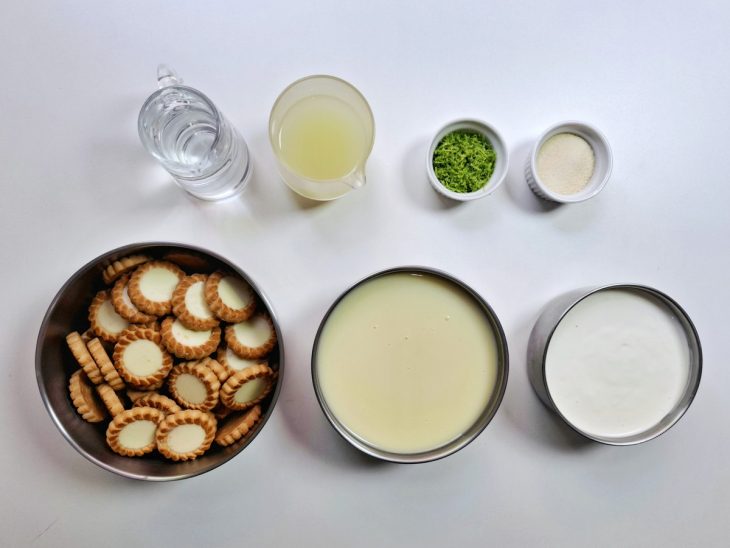 Ingredientes para a torta holandesa de limão.