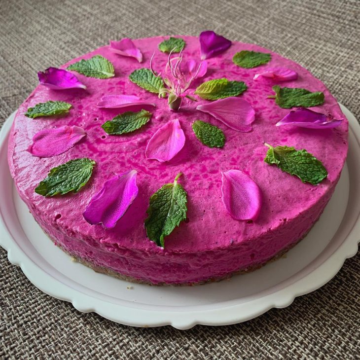Torta crudívora de pitaya